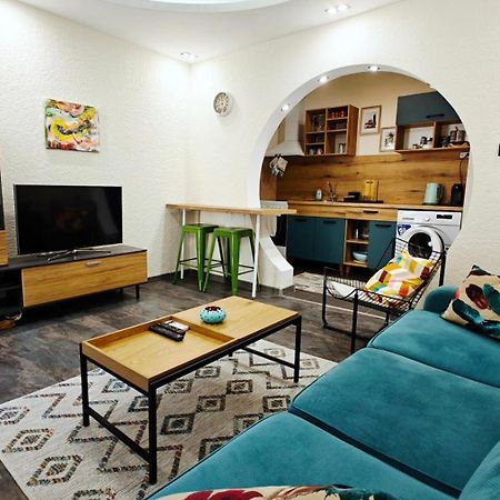 Modern 1Br Apartment With Private Garden Top Center Plovdiv Extérieur photo
