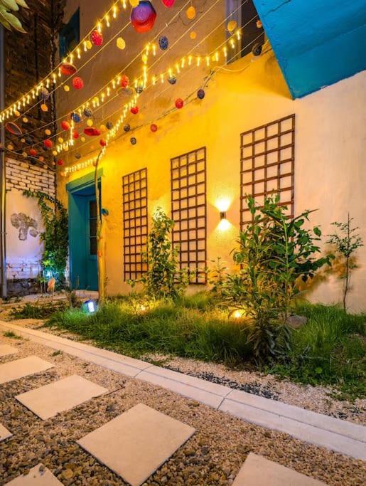 Modern 1Br Apartment With Private Garden Top Center Plovdiv Extérieur photo